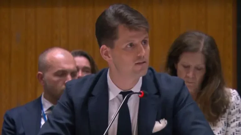 B1a23481 F19d 4459 Bc9a Bb0db2d4bfc3.jpg