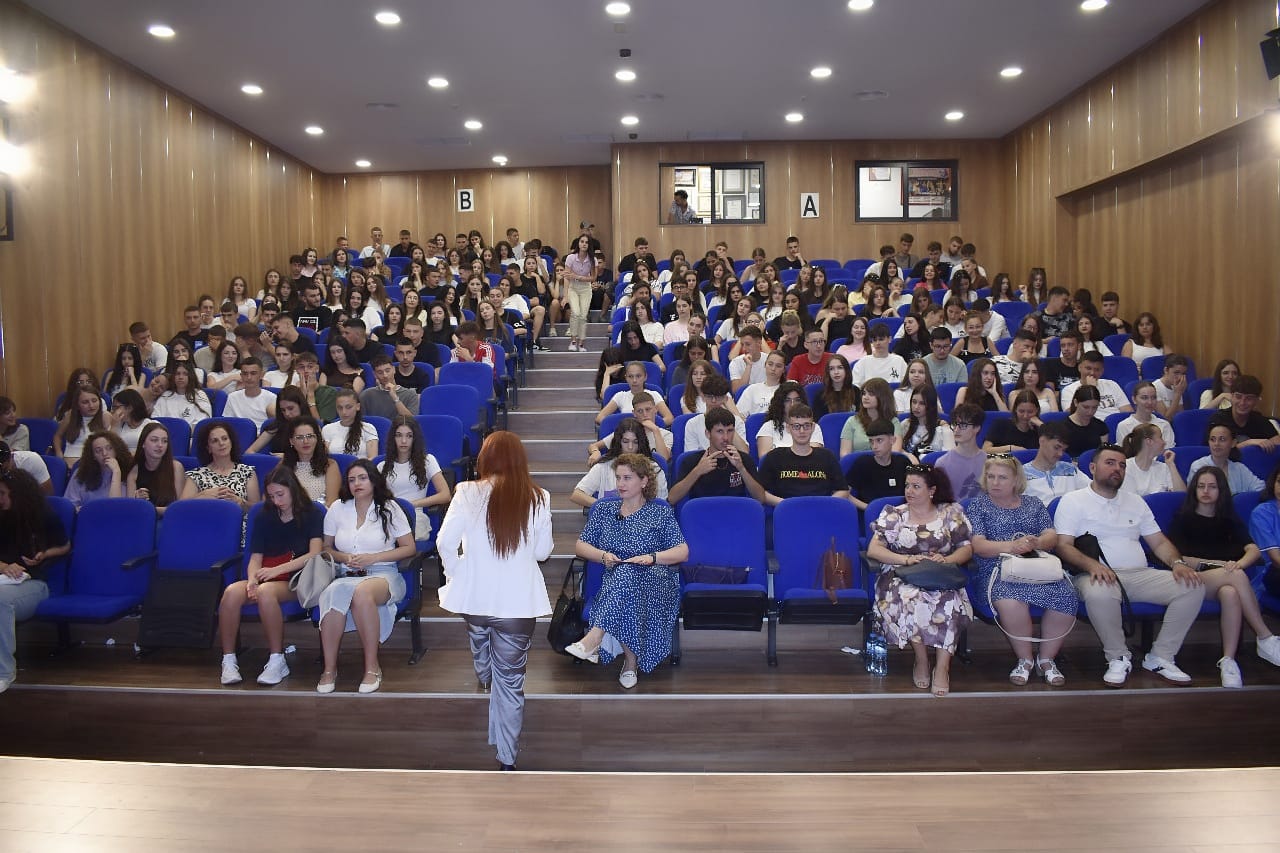 Ce719c90 Ec31 4e59 B568 706594d0a4ac