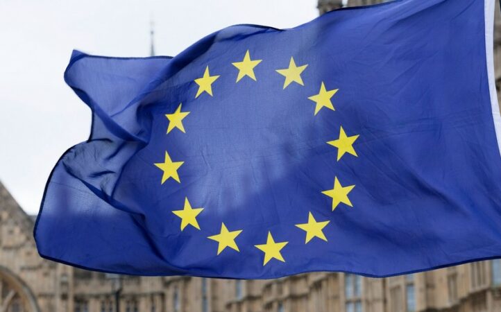 2c233156 F616 3dbd 893b 1d1205fe7114 850