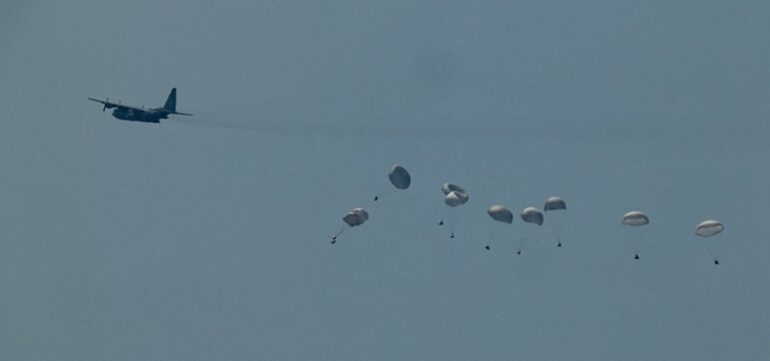 806x378 France To Airdrop 40 Tons Of Humanitarian Aid Into Gaza Strip 1753812437691