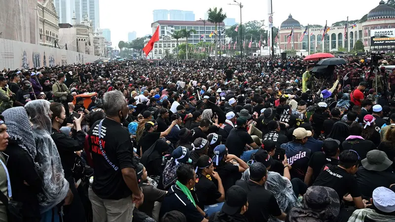 Malaysians protest rising cost of living – Balkanweb.com - News24
