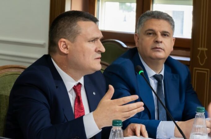 Altin Dumani Adnan Xholi