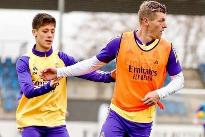 Toni Kroos Cash Sur Arda Guler La Difference Entre Lui Et Les Autres Jeunes Cest…