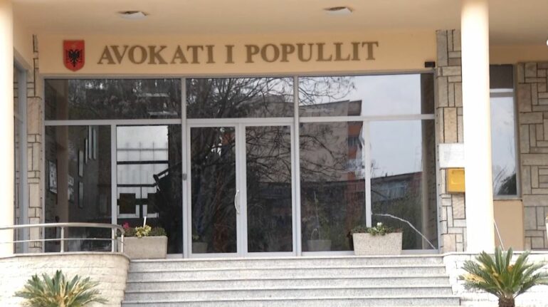 Avokati I Popullit Axg62vr
