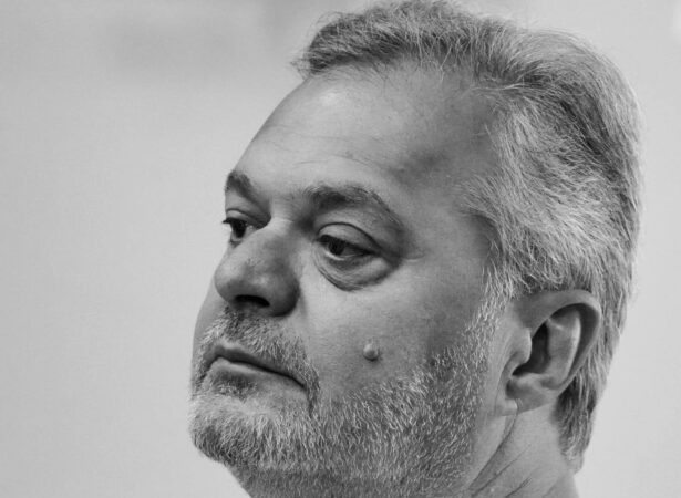 Ben Blushi Per Studentet