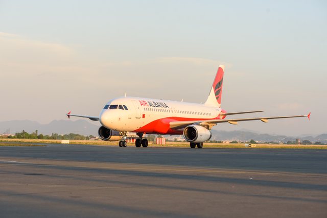  640 0 1755853659x02194157 697