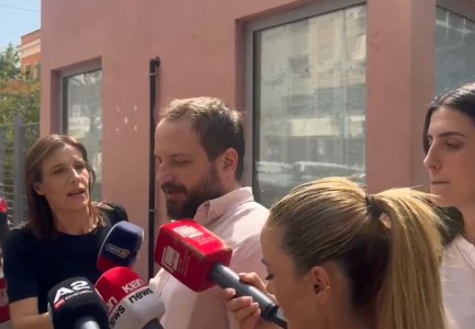 Arber Veliaj Ne S Pak 433x300