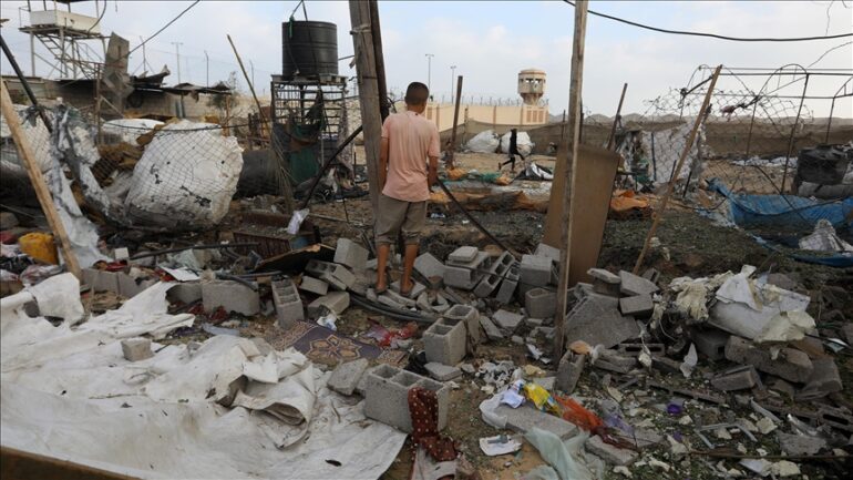 Thumbs B C 091088f5523a1aee95cfa59ff823ad6b