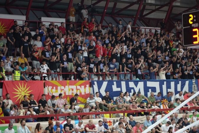 Tifozet Kumanove Thirrjet Raciste Antishqiptare Stadium Palester