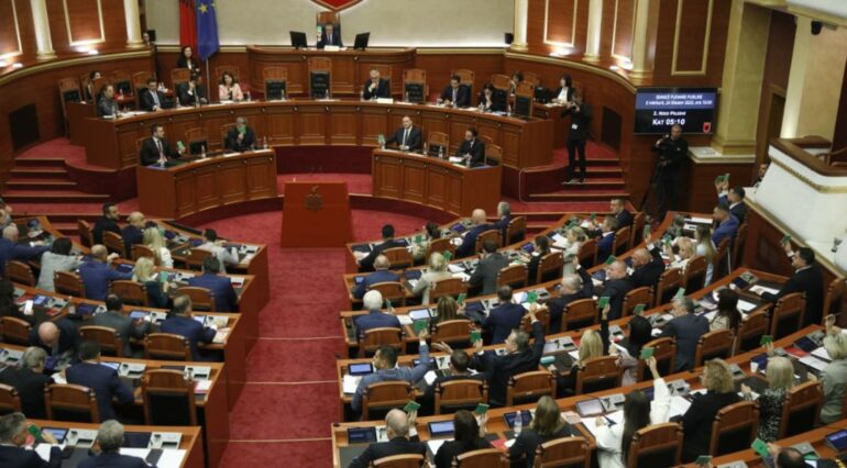 Kuvendi I Shqiperise1