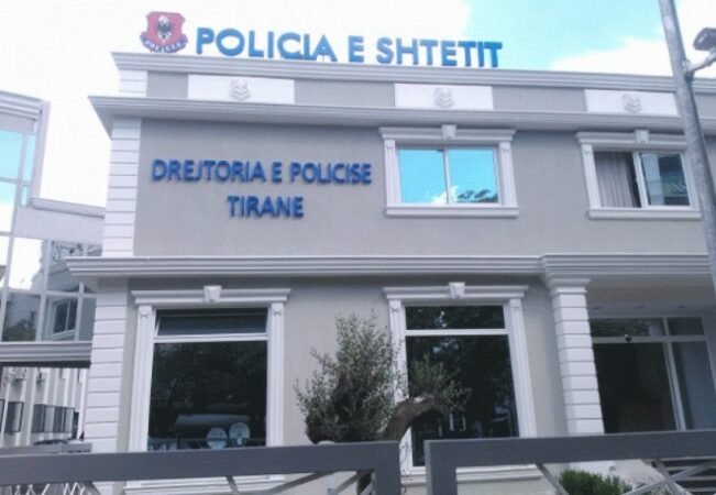 Policia E Tiranes