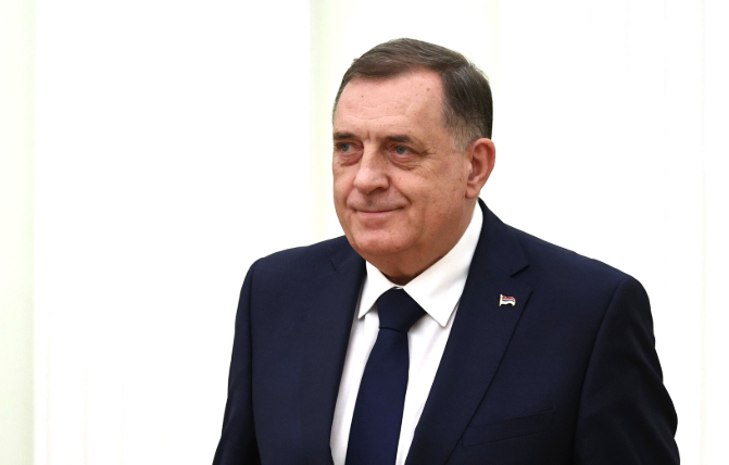 SHBA i hoqi sanksionet e vendosura  Dodik falënderon presidentin Trump