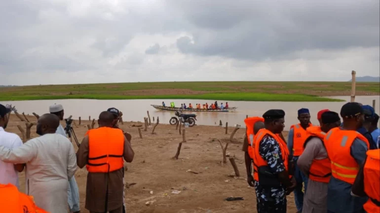 Mixcollage 04 Sep 2025 02 38 Am 3509