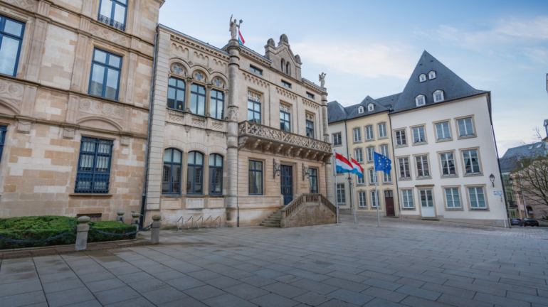 Shutterstock 1982522759 (2)