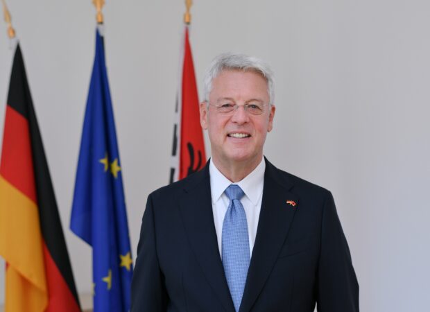 557400097 1242768187894197 3235825491331192852 N