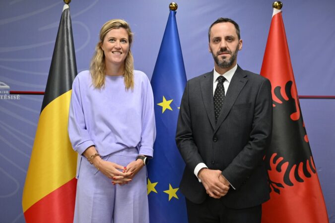 63e7045b Dfaf 4c25 A8d4 5cbeef1e331c