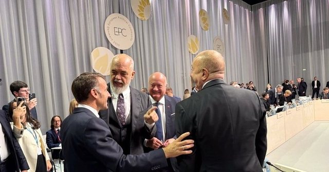 640 0 Rama Macron 580