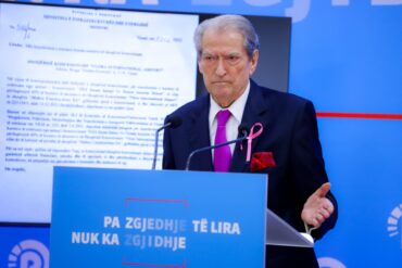 7fe780e8 885e 4900 Bf06 536f37001f62