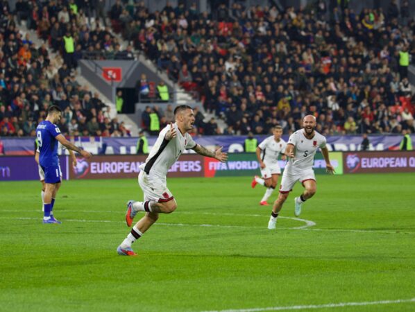 88d371ef 62f4 413e Aaba 778e08dfc4ea Scaled