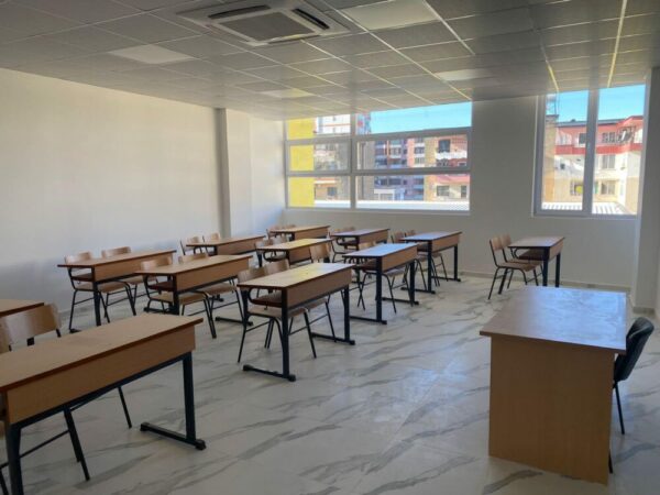 Shkolla Klasa 1000x750