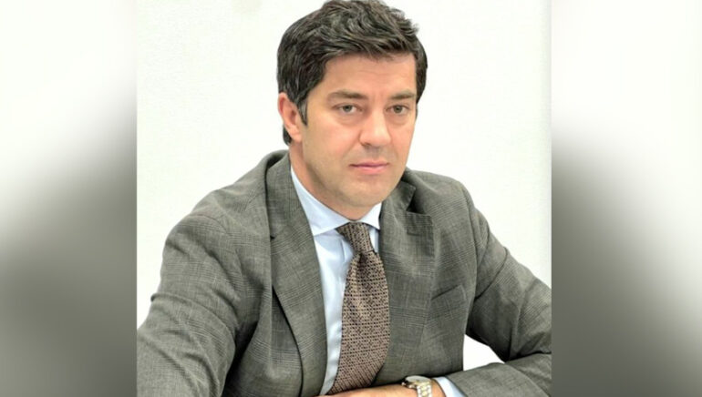 Whatsapp Video 2025 10 12 At 20.25.52.01 29 39 15.still043