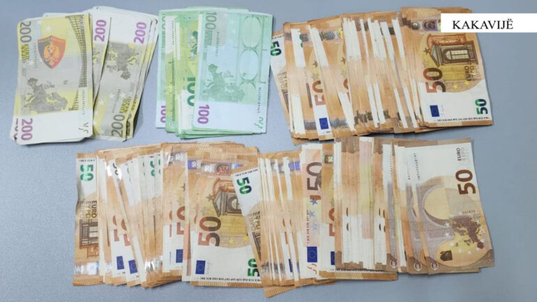 C0a8aa5b E93b 4467 A7df Af0b1dcda85c