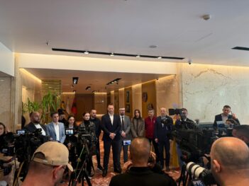 E035ceb5 1e34 444c B905 754150487c9e