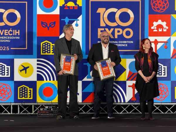 E830a81b 7d63 4e22 8da7 7ed44a03f936