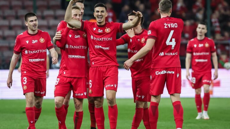 Pilka Nozna Pko Ekstraklasa Widzew Lodz Lechia Gdansk 04042025