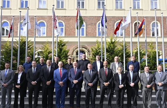 SHBA trajnon truprojat e prokurorëve të SPAK  mesazhi i ambasadës amerikane  Ndihmojmë në mbrojtjen e atyre që luftojnë krimin   