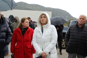 12aece12 D777 4205 Aa5e B15222fe6260