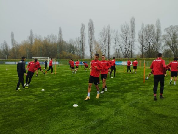 470e4ad7 6ba1 47f5 9094 0fb48561d21c