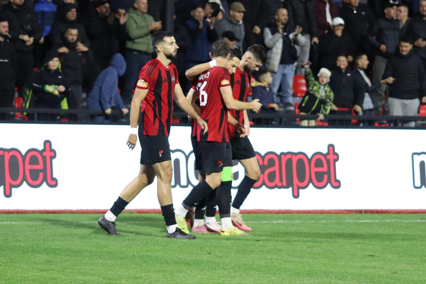 Barazim me gola në Vlorë  Flamurtari dhe Vora dhurojnë spektakël  VIDEO 