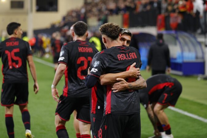 598fd9a7 5dec 494a B818 7ad0362f2863