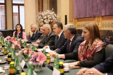 6e7f0191 09e6 4ec7 Aaeb 85ee82cb4239