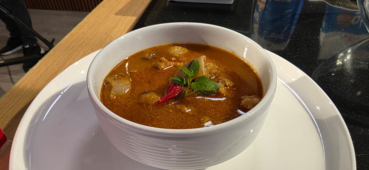 Supë dimërore dhe picë me proshutë e kërpudha  recetat për ditën e sotme