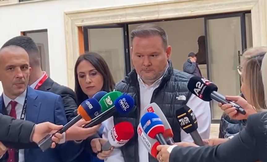 Zgjedhjet për kryebashkiakë në 5 bashki  Ervin Demo  Fituesi për Beratin do të ketë mbështetjen time si ministër