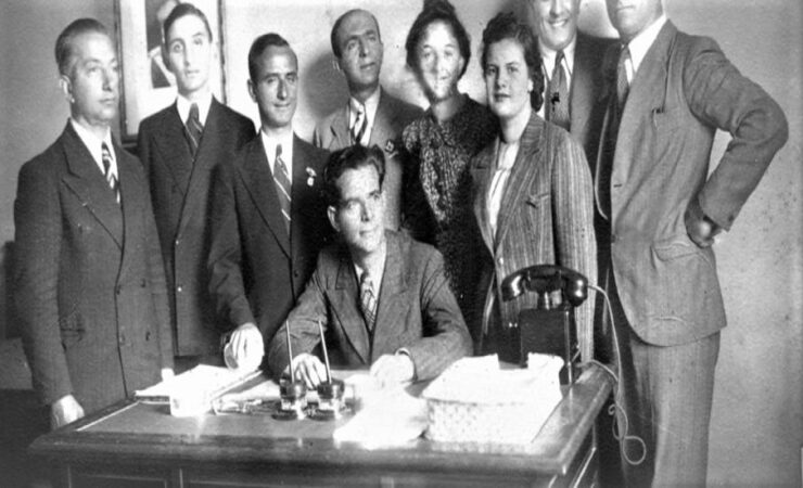 Gjergj Bubani Me Stafin E Radio Tiranes Ne Vitin 1944