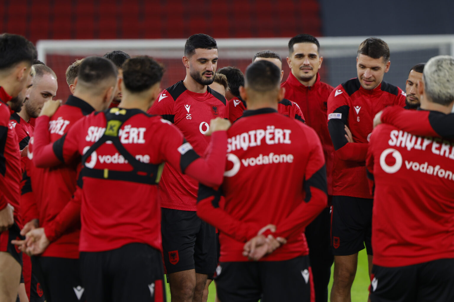 Kualifikueset e Botërorit 2026/Shqipëria mbyll përgatitjet për ndeshjen ndaj Anglisë në “Air Albania”