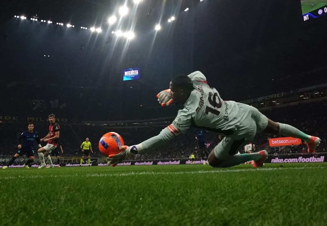 VIDEO/ Derbi i takon Milanit, kuqezinjtë festojnë në San Siro, Maignan ndal Interin