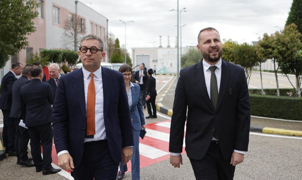 Klevis Qose pret në takim ministrin britanik të Burgjeve  Kurse profesionale në IEVP për personat pas përfundimit të dënimit