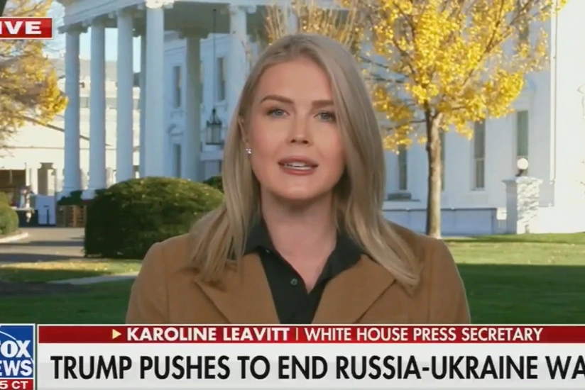 Leavitt  Trump ka ndaluar financimin e luftës në Ukrainë  por po i dërgon armë NATO s
