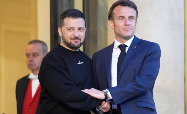 Macron  Zelensky mund ta ulë shkallën e korrupsionit në Ukrainë
