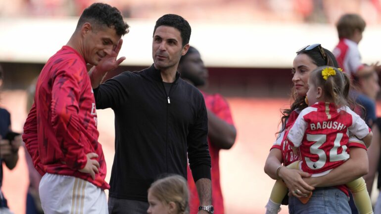 Mikel Arteta Granit Xhaka F365 1