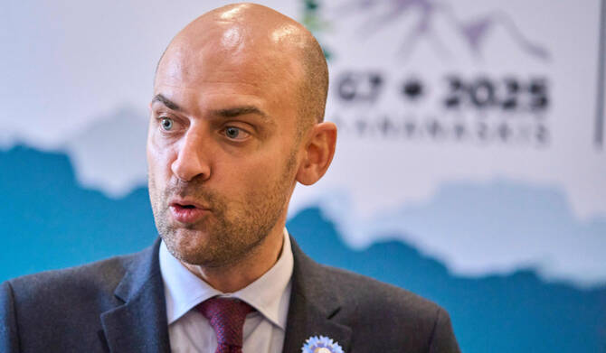 Ministri i Jashtëm francez  Operacionet ushtarake amerikane në Karaibe shkelin ligjin ndërkombëtar