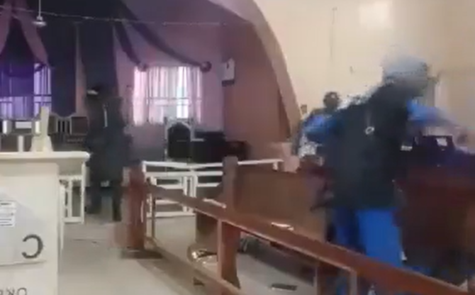 Persona të armatosur sulmojnë një kishë në Nigeri dhe vrasin 2 persona