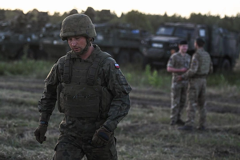 Polonia do të vazhdojë të armatoset pavarësisht situatës në Ukrainë