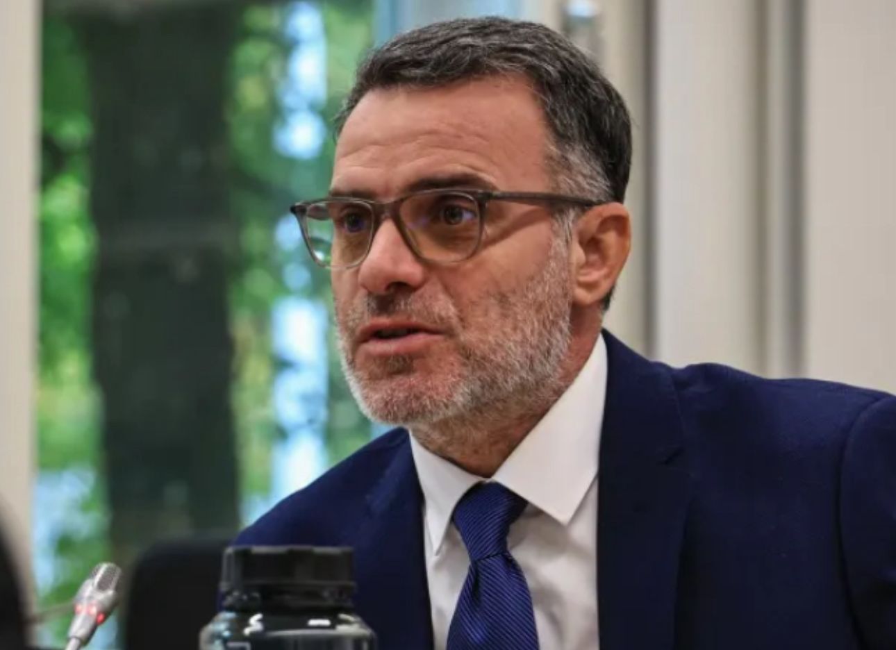 Erozioni i heshtur i sovranitetit shqiptar  Pesë rreziqet që po afrohen njëkohësisht