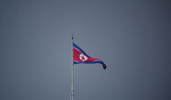 shba-dhe-koreja-e-jugut-bisedojne-per-rritjen-e-sigurise-pheniani-kercenon-me-veprime-ofensive