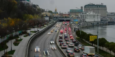 Aftokinitodromos Ukrania.jpg